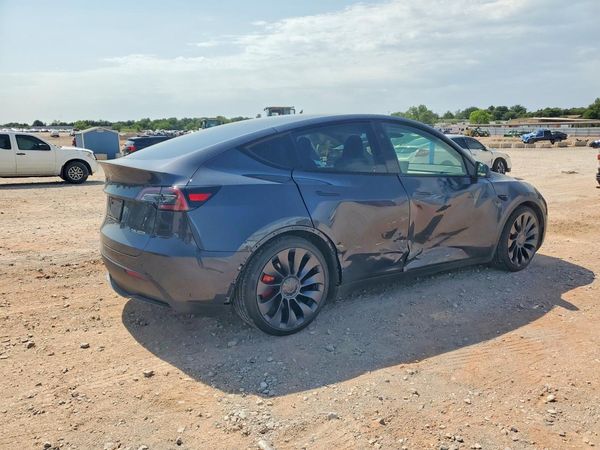 2024 TESLA MODEL Y