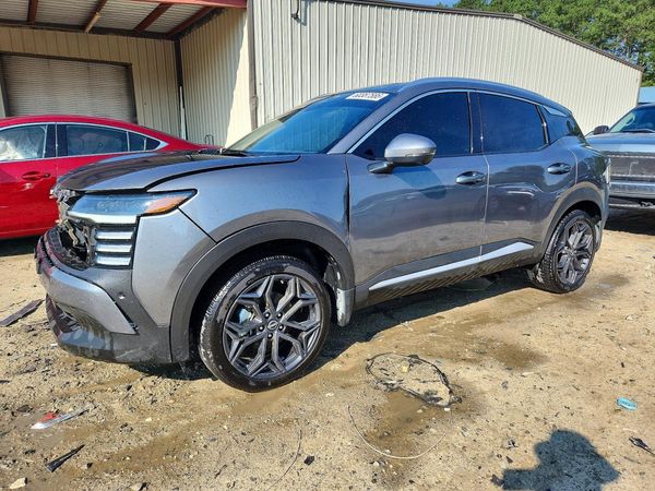2025 NISSAN KICKS SR