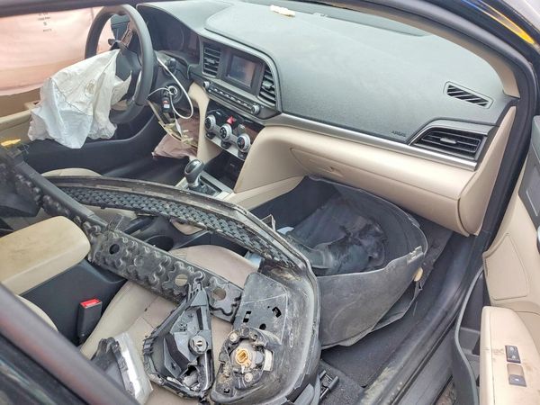 2019 HYUNDAI ELANTRA SE — CKPT