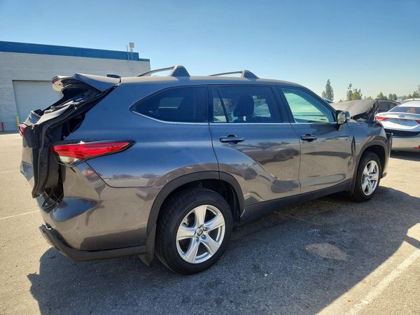 2022 TOYOTA HIGHLANDER