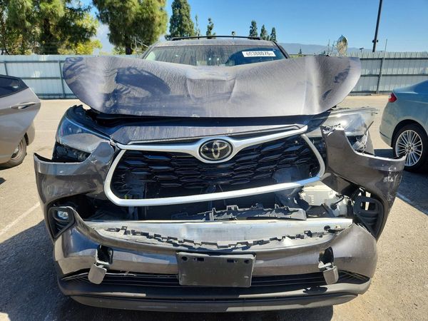 2022 TOYOTA HIGHLANDER