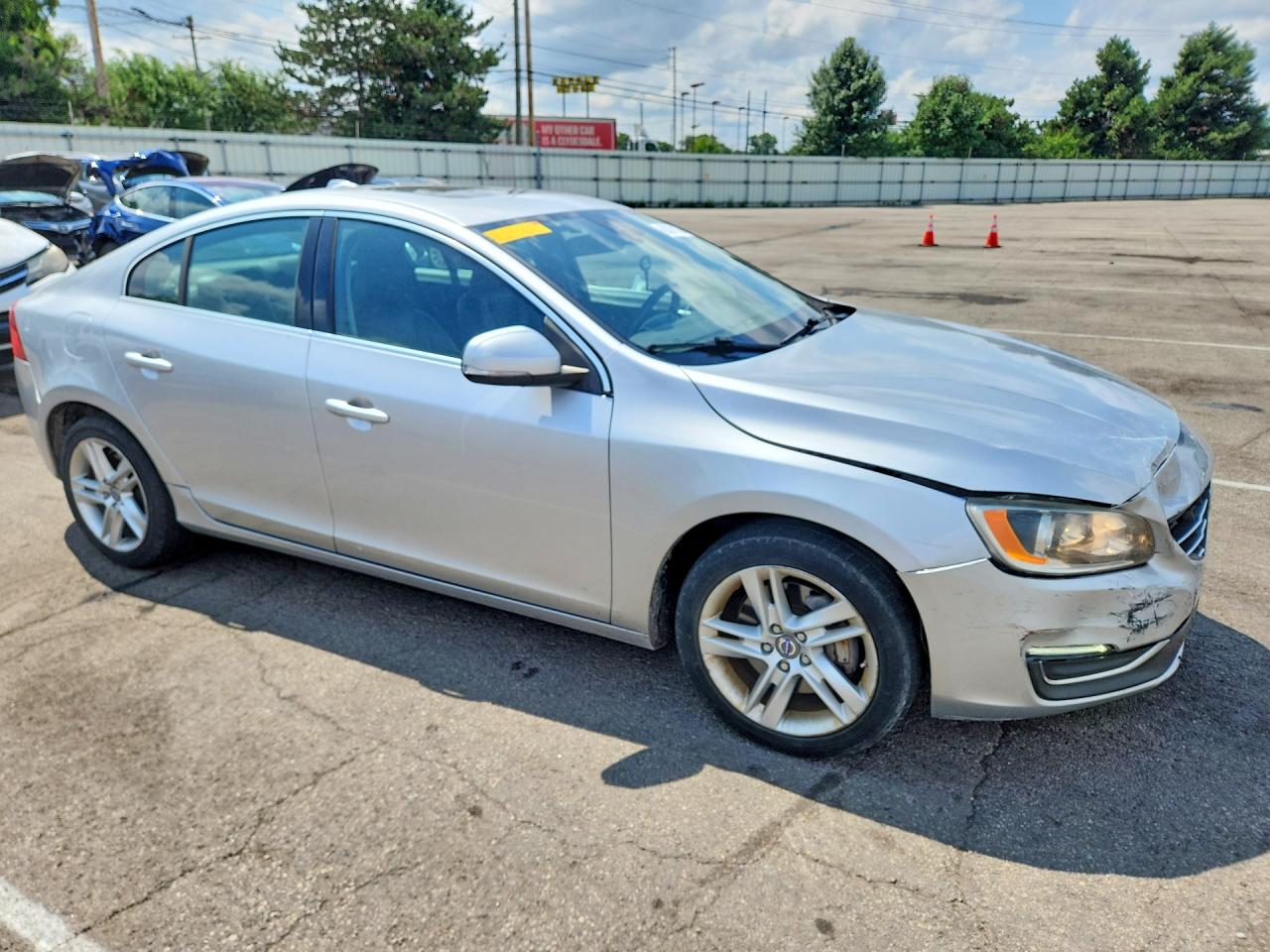 2015 VOLVO S60 Premier (non R design)