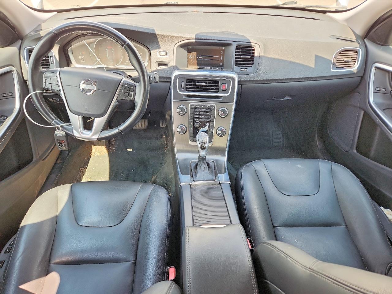 2015 VOLVO S60 Premier (non R design)
