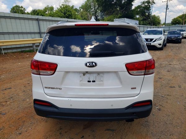2016 KIA SORENTO L / LX
