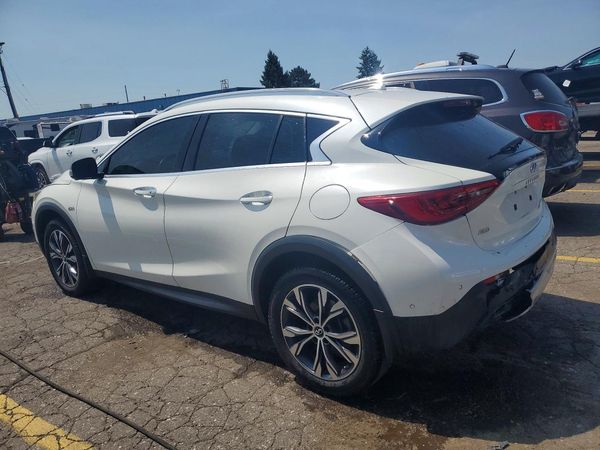 2017 INFINITI QX30