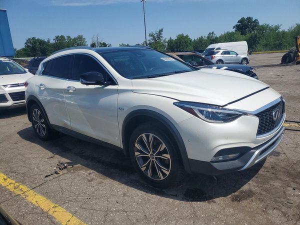 2017 INFINITI QX30