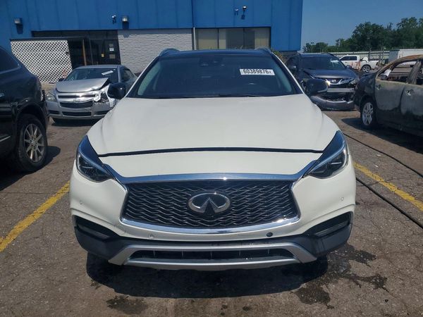 2017 INFINITI QX30