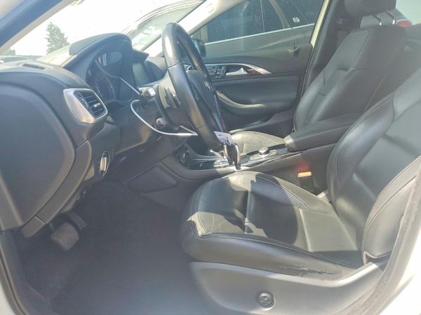 2017 INFINITI QX30