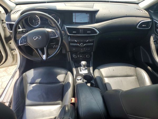 2017 INFINITI QX30