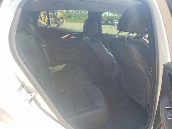 2017 INFINITI QX30