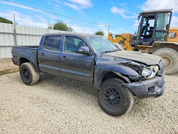 2014 TOYOTA TACOMA Delux Grade