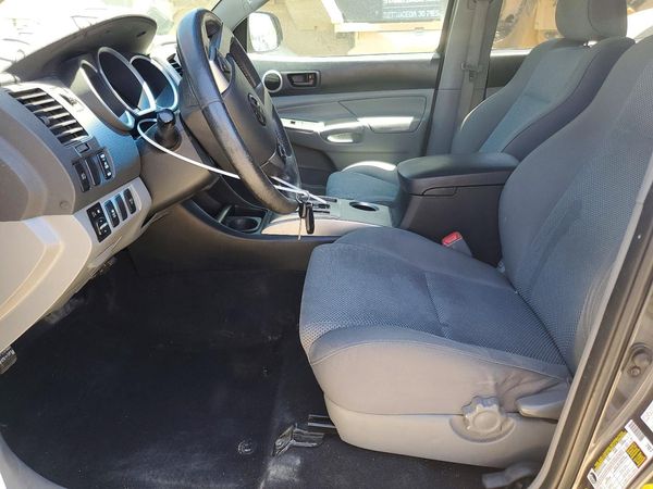 2014 TOYOTA TACOMA Delux Grade