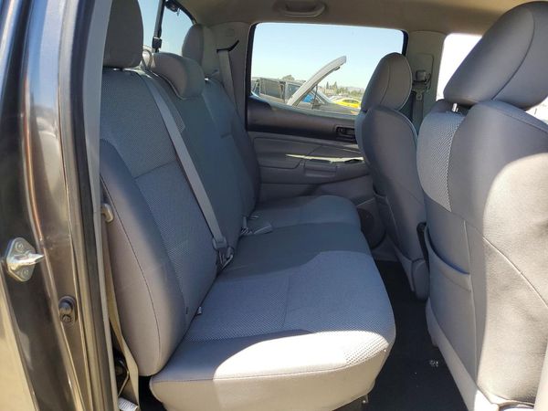 2014 TOYOTA TACOMA Delux Grade