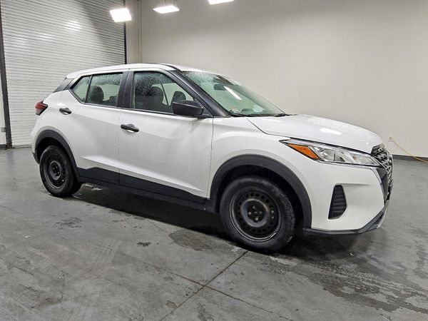 2023 NISSAN KICKS S