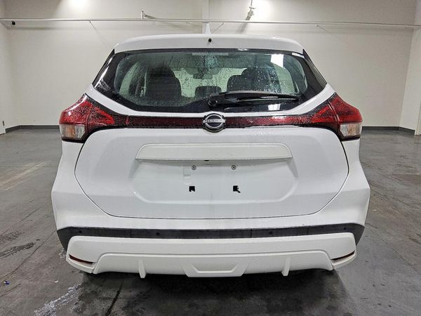 2023 NISSAN KICKS S