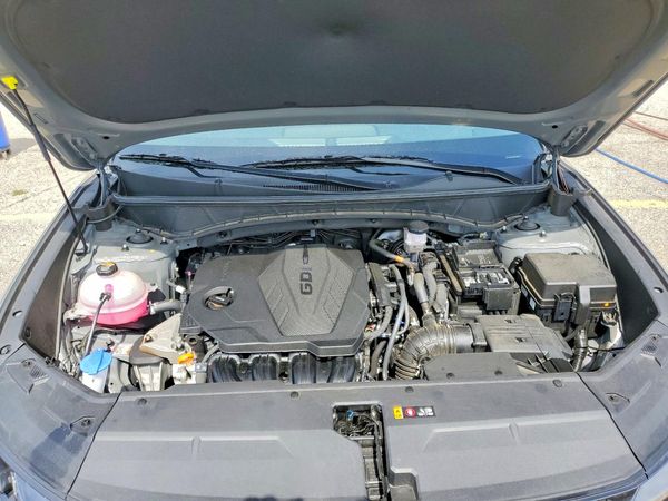 2025 HYUNDAI TUCSON SE
