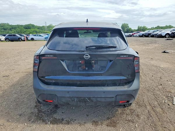 2025 NISSAN KICKS SV