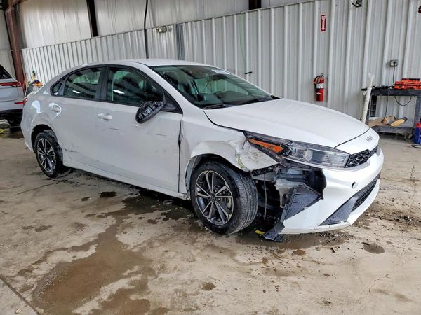 2022 KIA FORTE FE, LXS