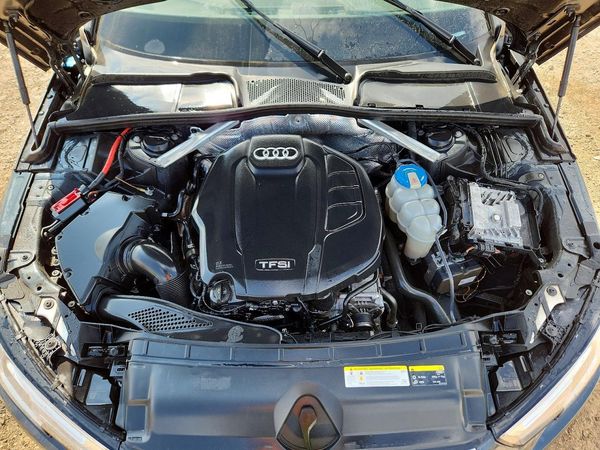 2017 AUDI A4 quattro Premium Plus