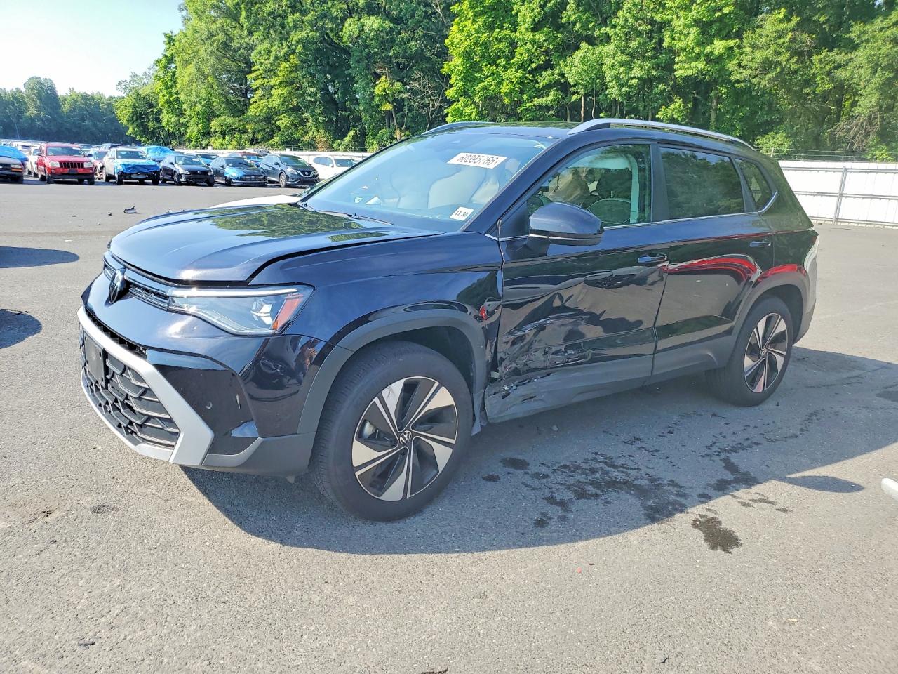 2025 VOLKSWAGEN TAOS 4Motion SE