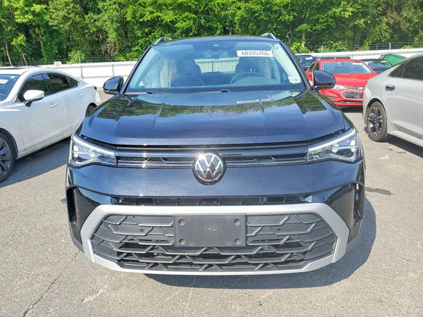 2025 VOLKSWAGEN TAOS 4Motion SE
