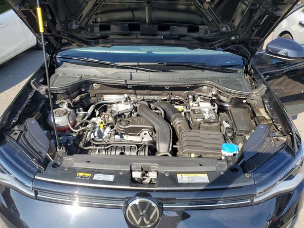 2025 VOLKSWAGEN TAOS 4Motion SE