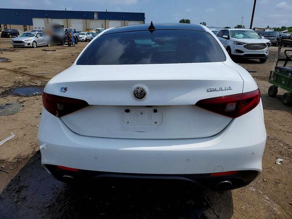 2018 ALFA ROMEO GIULIA AWD