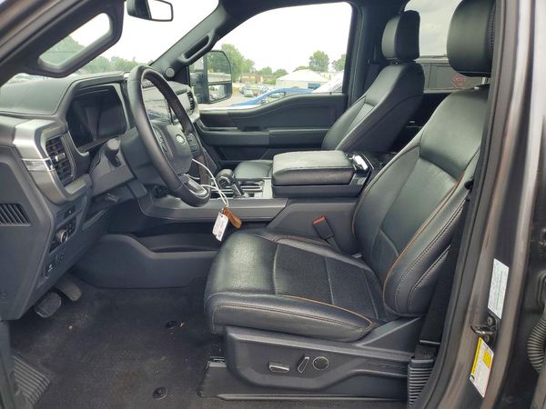 2025 FORD F150