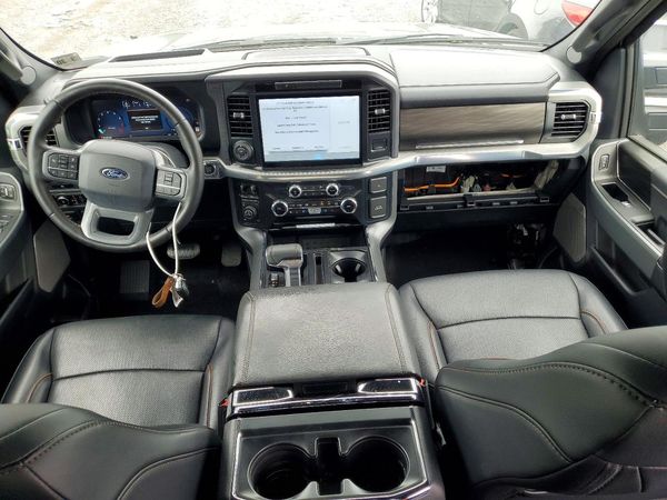 2025 FORD F150