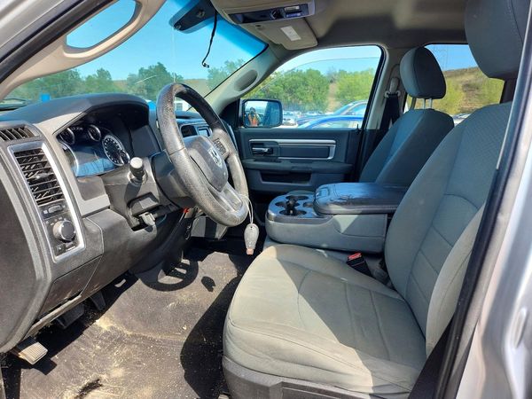 2013 RAM 1500 SLT QUAD CAB 4X4