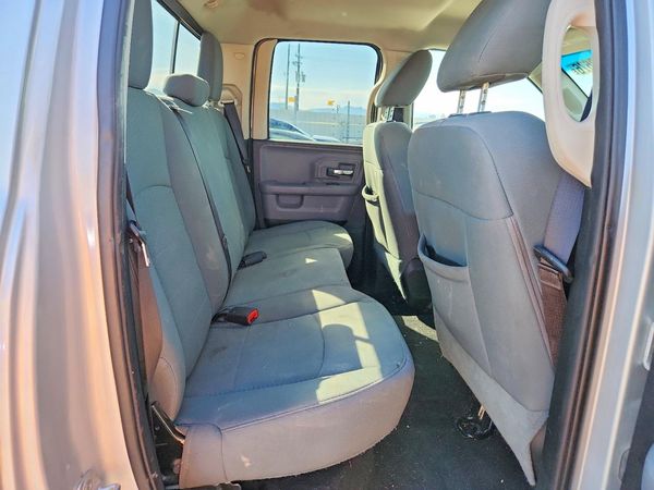 2013 RAM 1500 SLT QUAD CAB 4X4