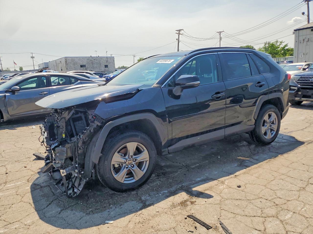 2022 TOYOTA RAV4 XLE