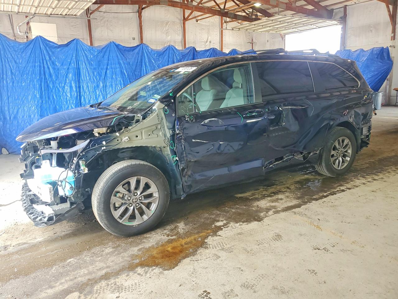 2025 TOYOTA SIENNA