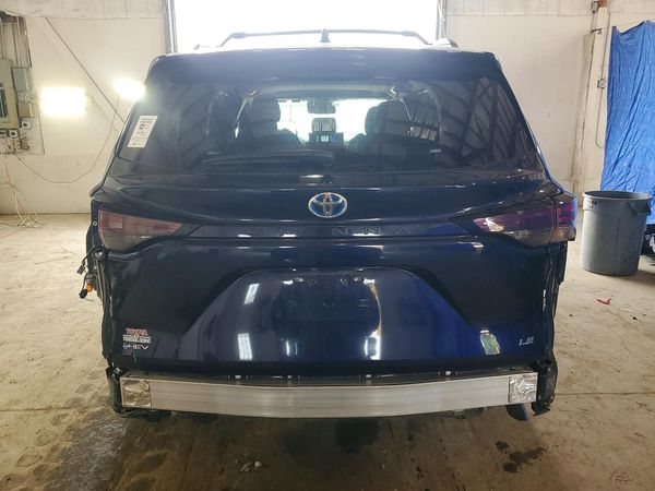 2025 TOYOTA SIENNA