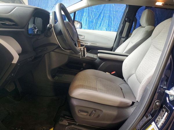 2025 TOYOTA SIENNA
