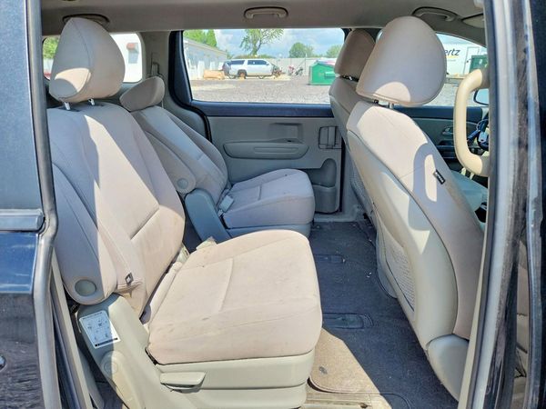 2015 KIA SEDONA L - Low level