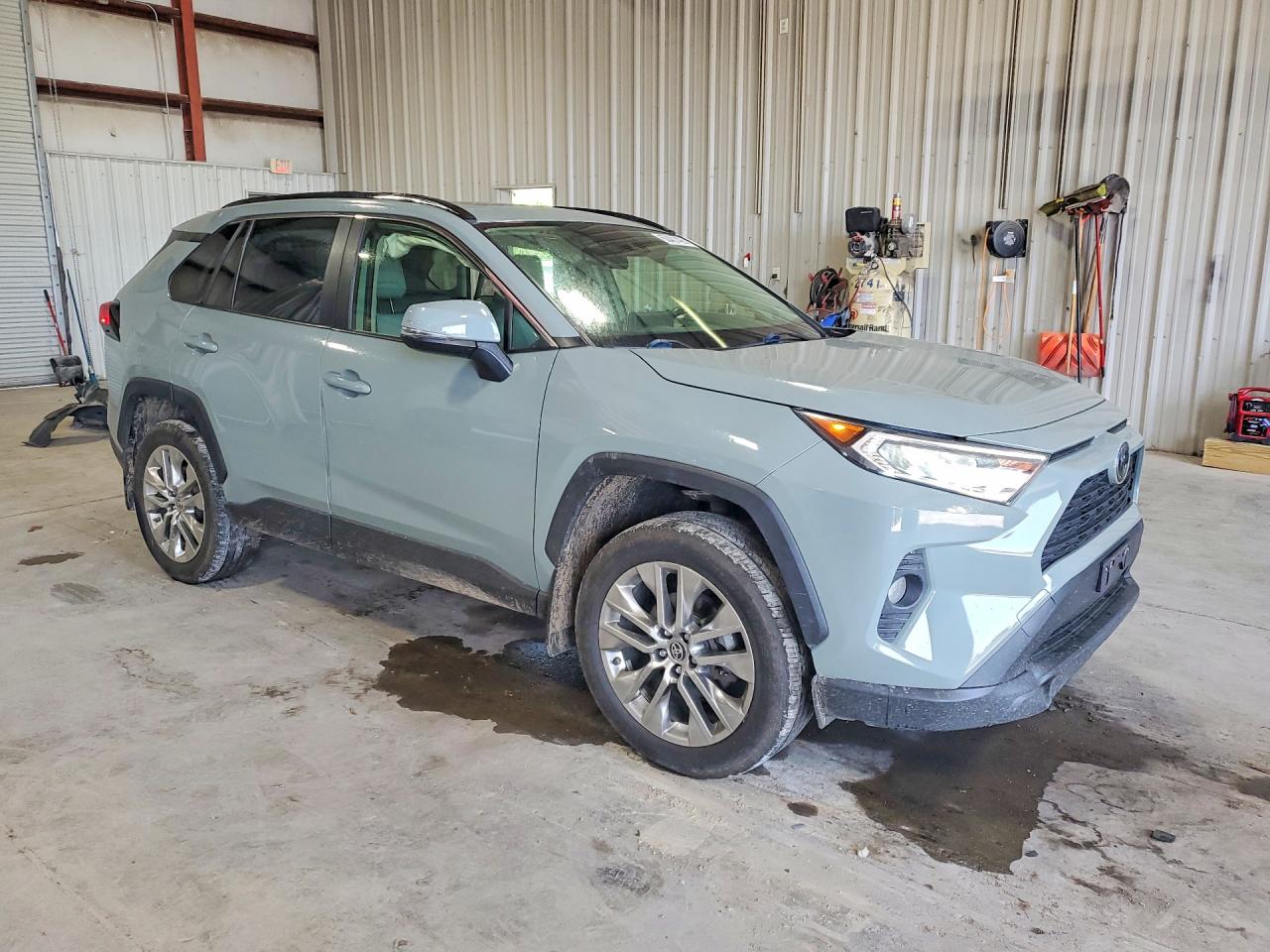 2019 TOYOTA RAV4 XLE Premium
