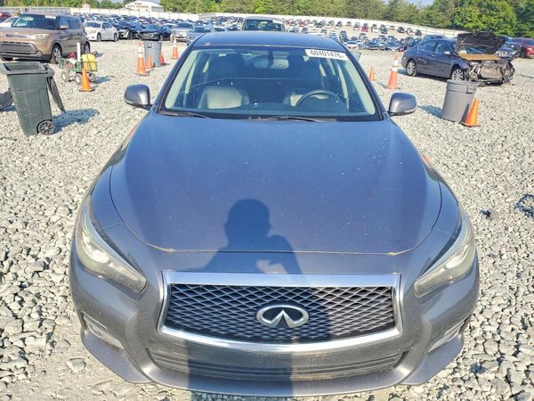 2015 INFINITI Q50