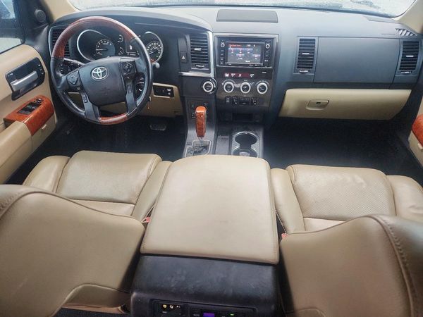 2019 TOYOTA SEQUOIA Platinum