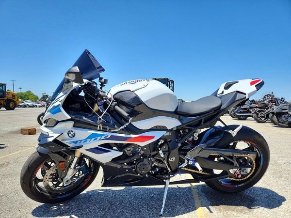 2023 BMW S 1000