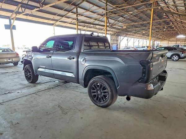2022 TOYOTA TUNDRA SR5