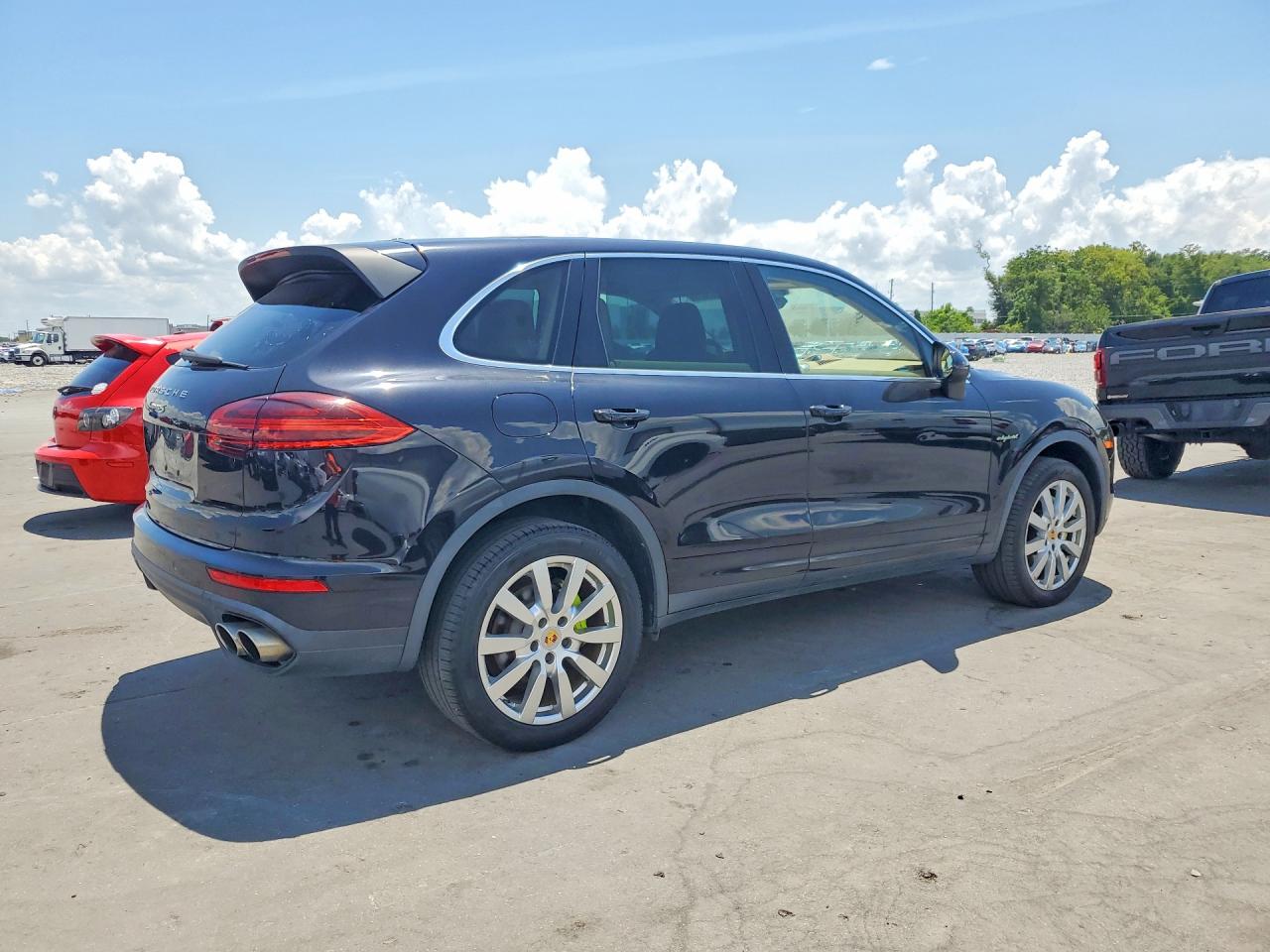 2016 PORSCHE CAYENNE E-Hybrid