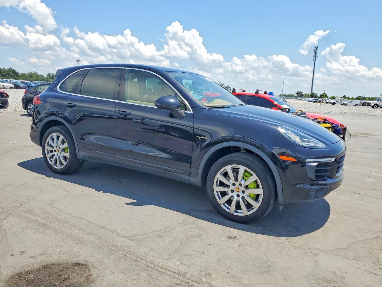 2016 PORSCHE CAYENNE E-Hybrid