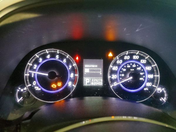 2014 INFINITI QX70