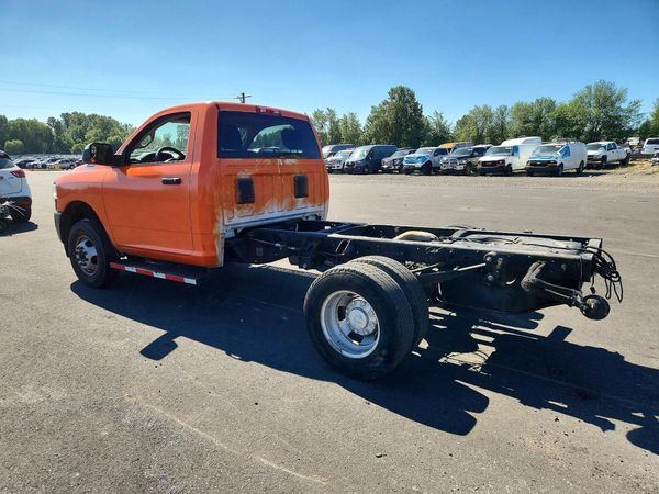 2019 RAM 3500 REG CAB CHASSIS