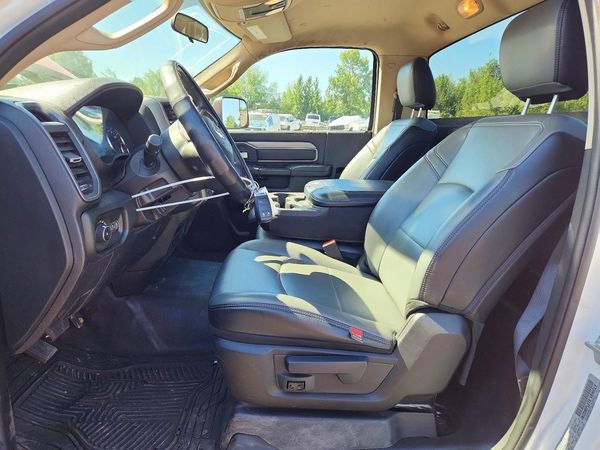 2019 RAM 3500 REG CAB CHASSIS