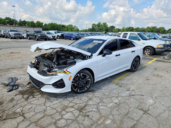 2022 KIA K5