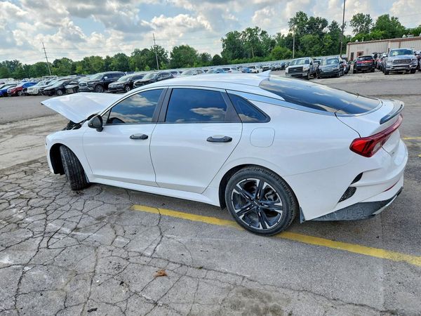 2022 KIA K5