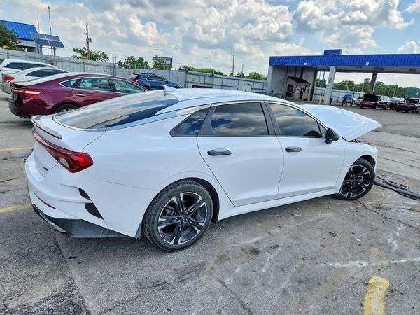 2022 KIA K5