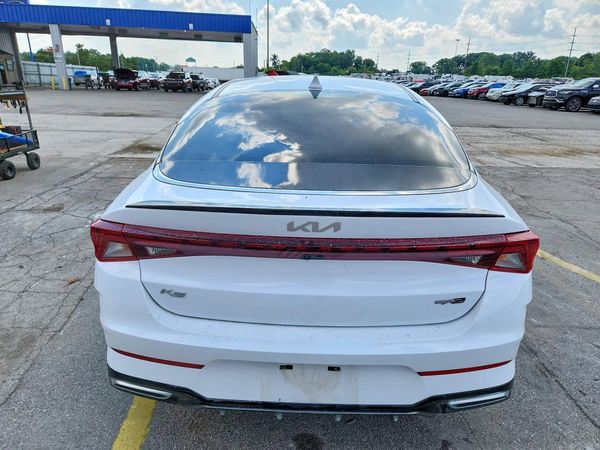 2022 KIA K5